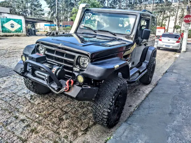 Carro Troller T4 2004 4x4 2.8 Turbo (teto lona)