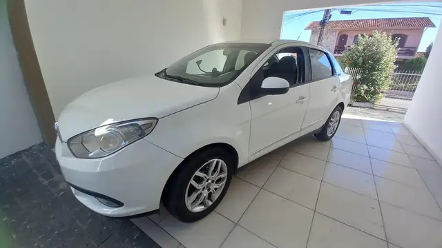 Carro Fiat Grand Siena 2016 Essence 1.6 16V Dualogic (Flex)