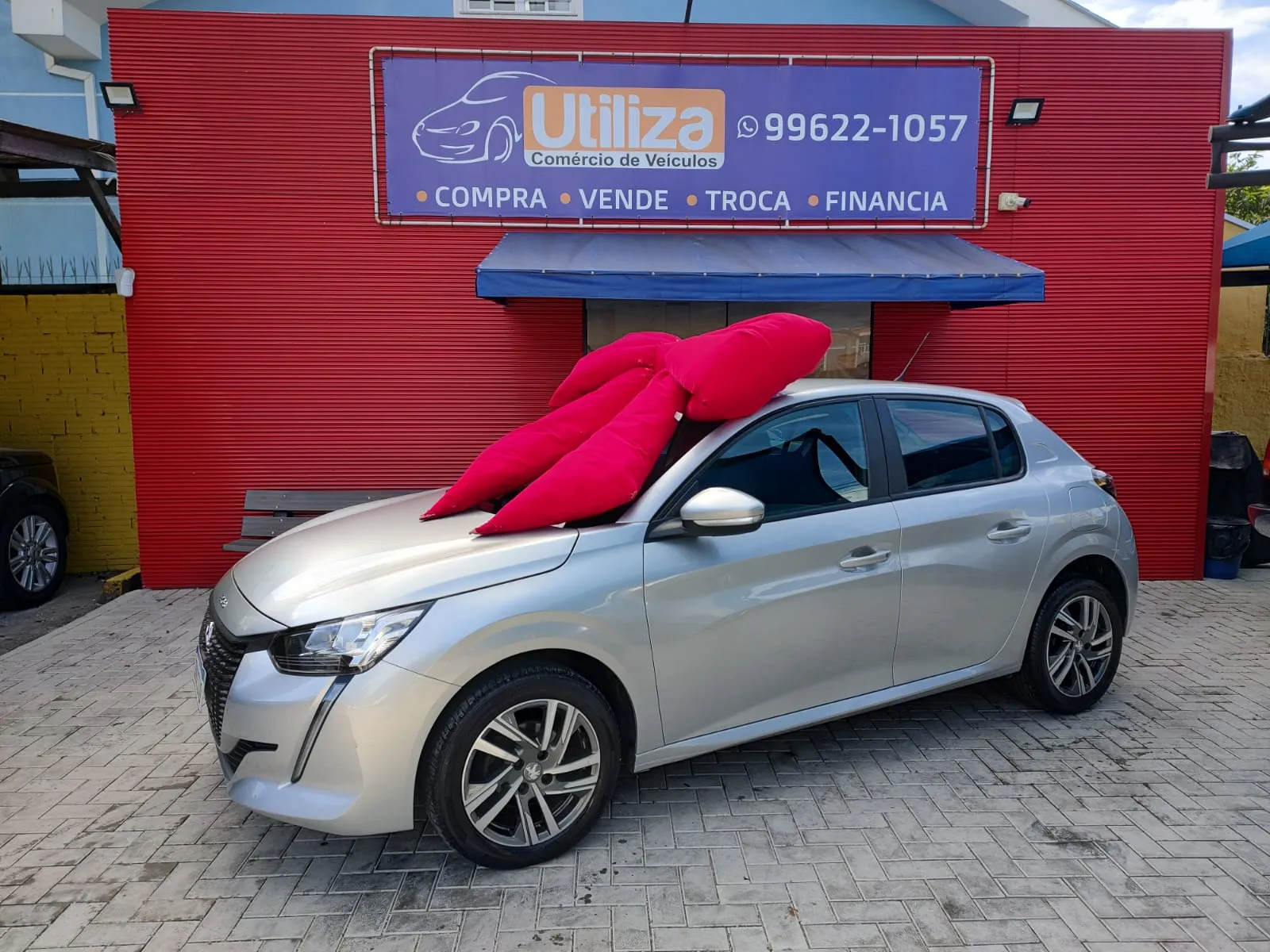 Fachada da loja Veículos à venda em Utiliza Veículos - Curitiba - PR | Mobiauto
