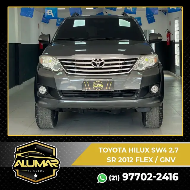 Carro Toyota Hilux SW4 2012 SR 2.7 4X2