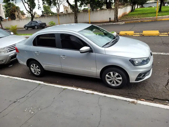 Carro Volkswagen Voyage 2017 1.6 Trendline (Flex)