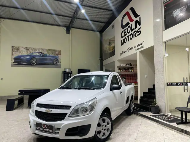 Carro Chevrolet Montana 2017 LS 1.4 (Flex)