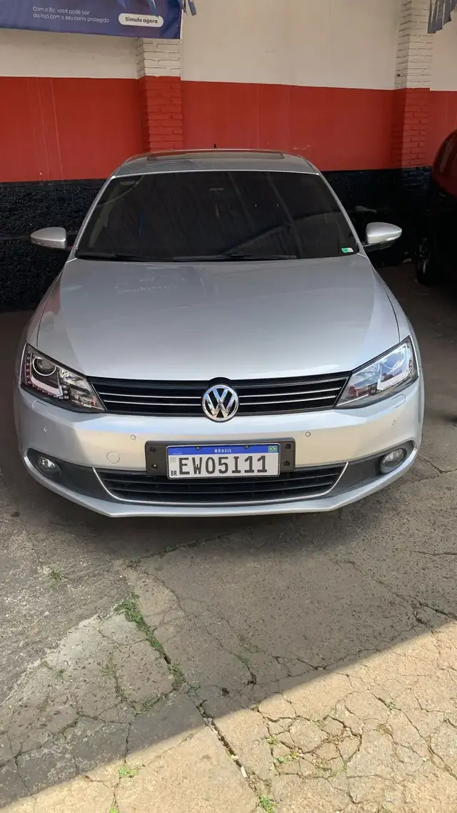 Carro Volkswagen Jetta 2013 2.0 Comfortline (Flex)