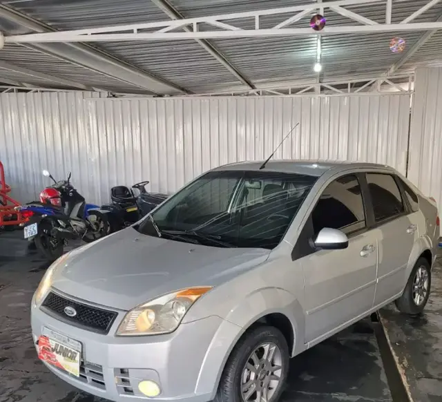 Carro Ford Fiesta Sedan 2009 1.6 (Flex)