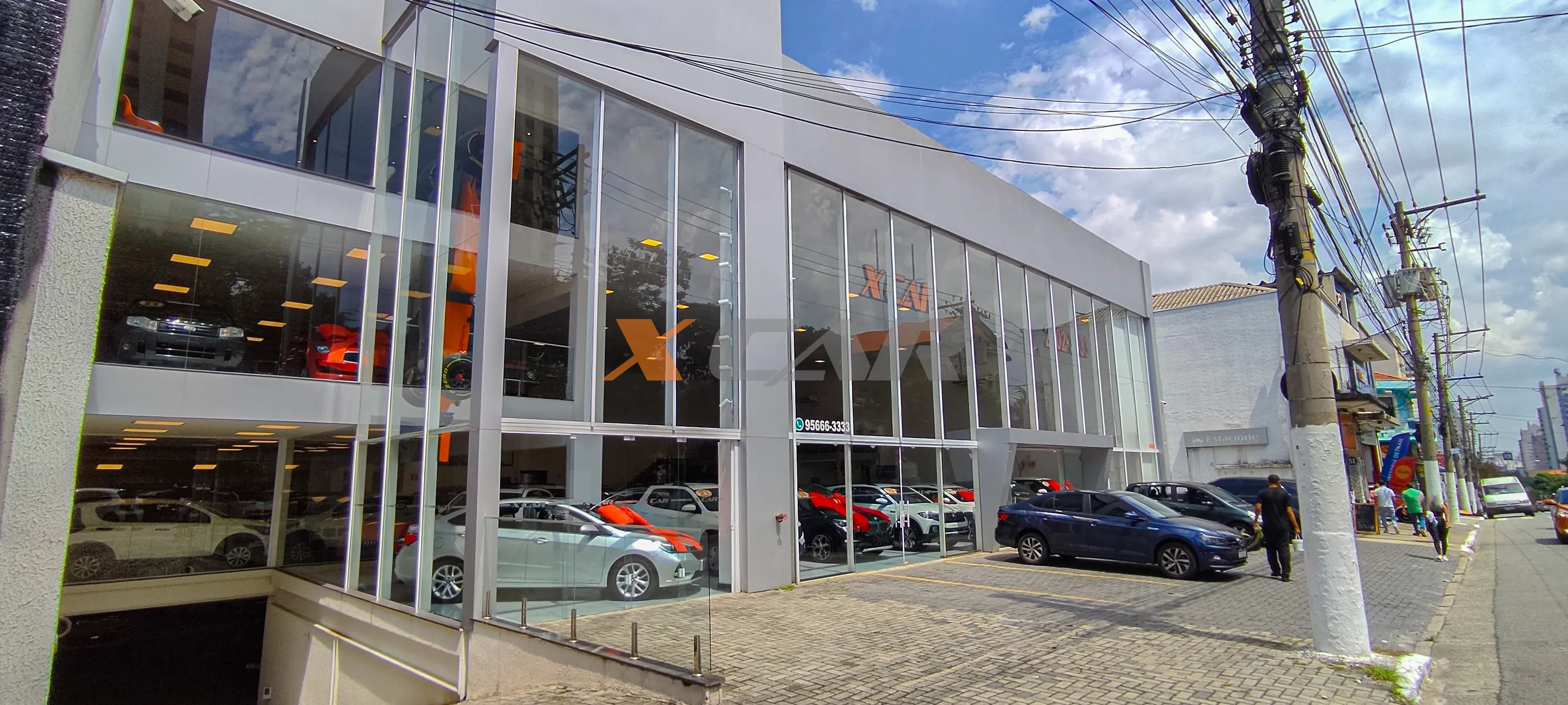 Fachada da loja Veículos à venda em XCAR - São Paulo - SP | Mobiauto