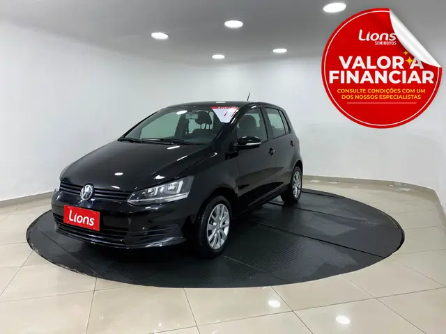 Carro Volkswagen Fox 2017 1.0 MPI Trendline (Flex)