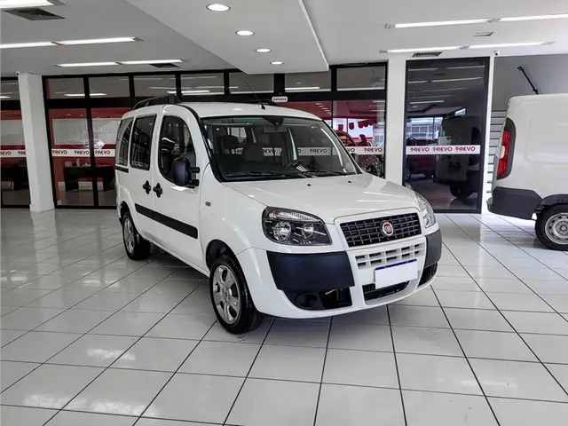 Carro Fiat Doblò 2021 Essence 1.8 16V (Flex)