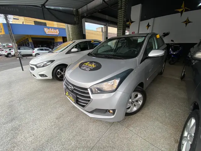 Carro Hyundai HB20S 2016 1.0 Comfort Style Turbo (Flex)