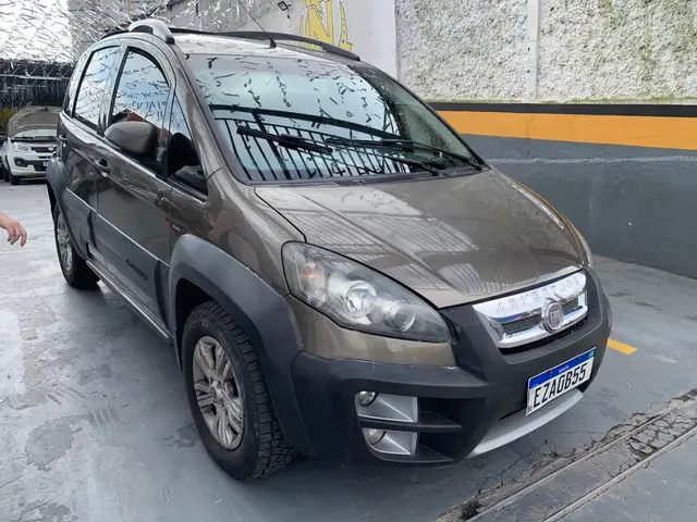 Carro Fiat Idea 2012 Sporting 1.8 16V E.TorQ Dualogic (Flex)