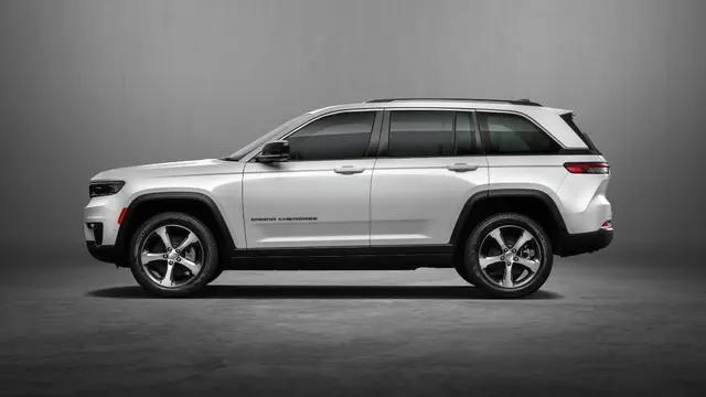 Carro Jeep Grand Cherokee 2023 4xe 2.0