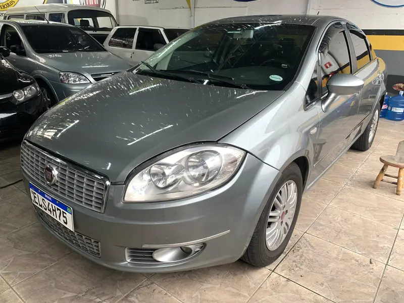Fiat Linea Absolute 1.9 16V Dualogic (Flex)