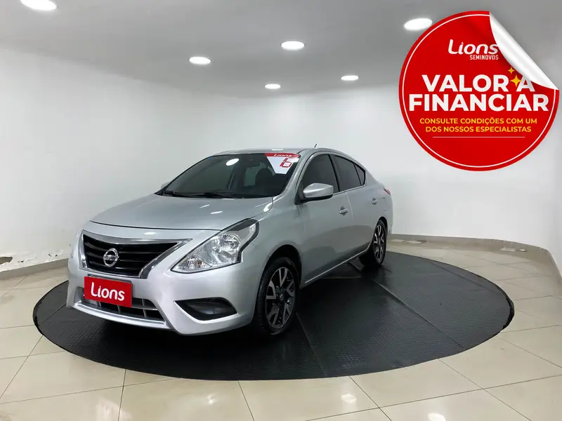 Nissan Versa 1.6 16V Unique (Flex)