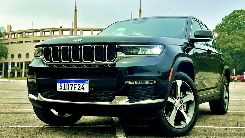 Jeep Grand Cherokee 4xe volta com motor da Rampage híbrido que faz 19 km/l