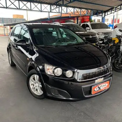 Carro Chevrolet Sonic 2013 Hatch LT