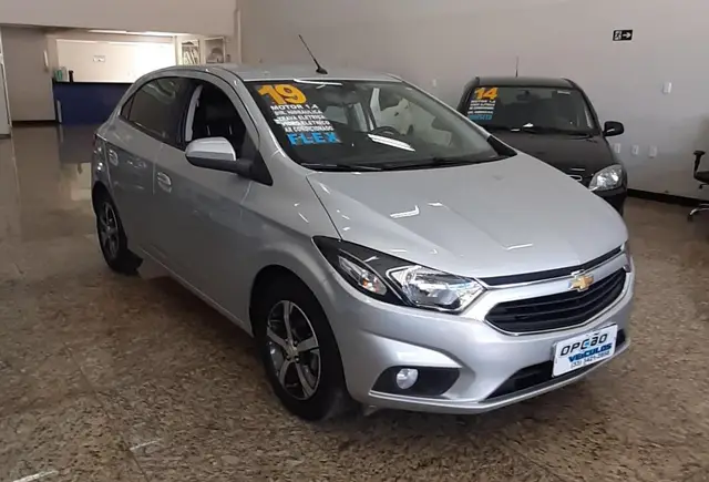 Carro Chevrolet Onix 2019 1.4 LTZ SPE/4