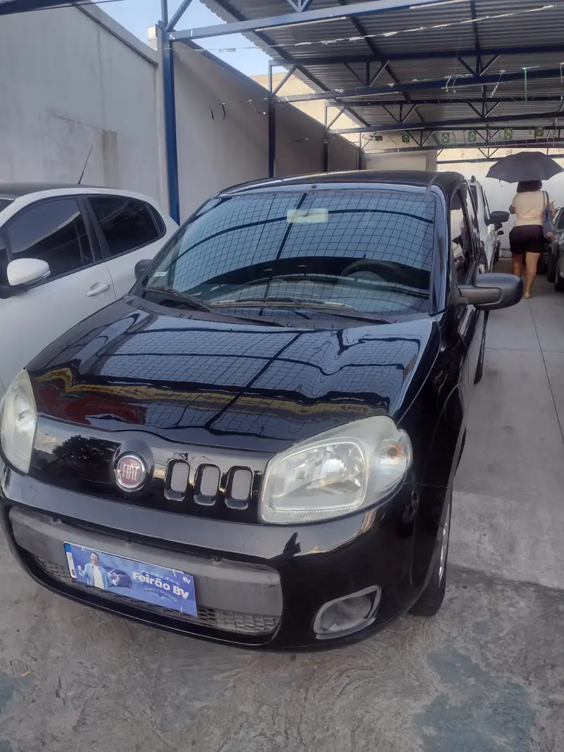Fiat Uno Vivace 1.0 8V (Flex) 4p