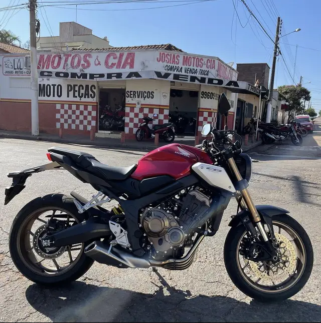 Carro Honda CB 650R 2022 (ABS)