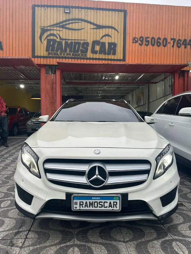 Carro Mercedes-Benz GLA 250  2015 GLA 250 Vision