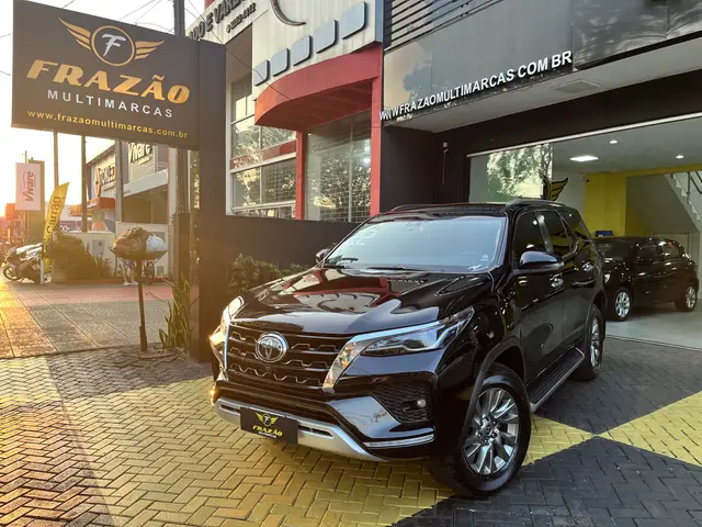 Carro Toyota SW4 2022 SRX 2.8 turbodiesel 5L 4x4 (Aut)