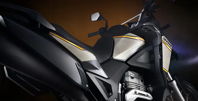 Moto Honda XRE 300 2025 Adventure