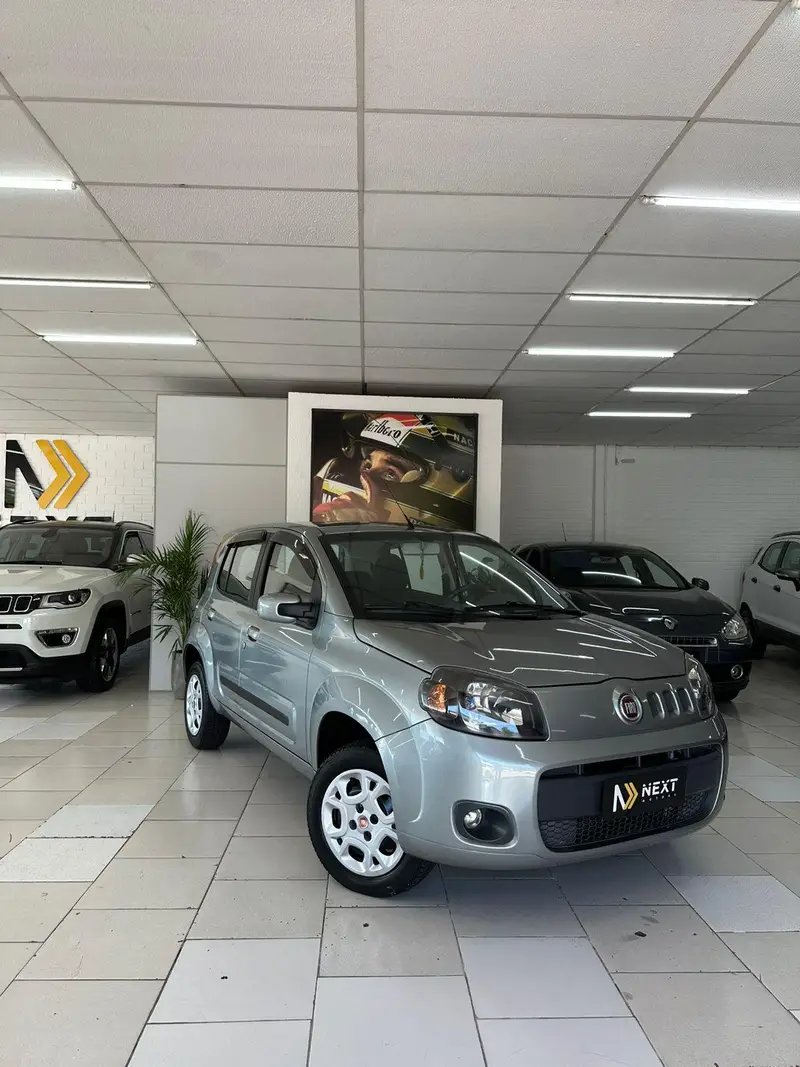 Fiat Uno Vivace 1.0 8V (Flex) 4p