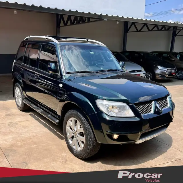 Carro Mitsubishi Pajero TR4 2012 2.0 16V 4x2 (Flex)