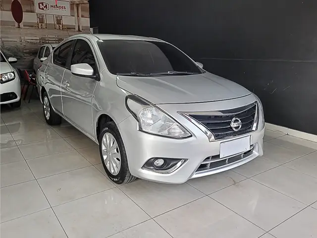 Carro Nissan Versa 2016 1.0 12V (Flex)