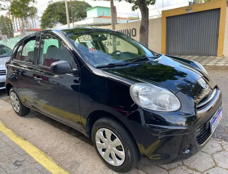 Nissan March 1.0 16V (Flex)
