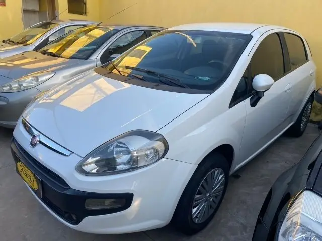 Carro Fiat Punto 2014 Essence 1.6 16V (Flex)