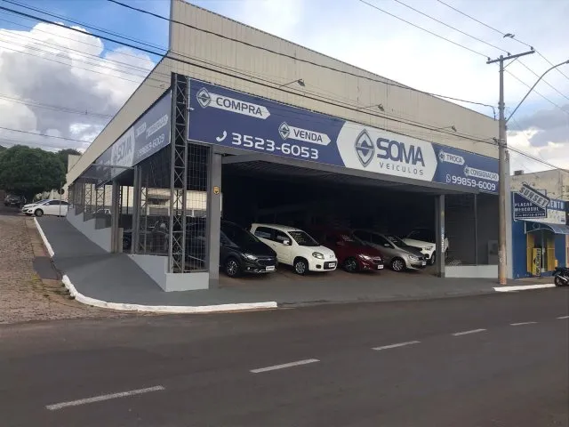 Fachada da loja Veículos à venda em Soma Veículos - Lins - SP | Mobiauto