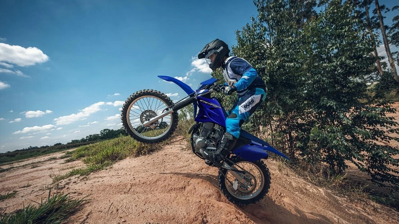 Yamaha TT-R 230 223 cc