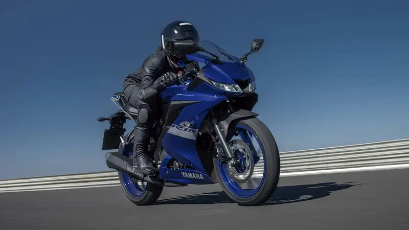 Yamaha YZF R15 ABS