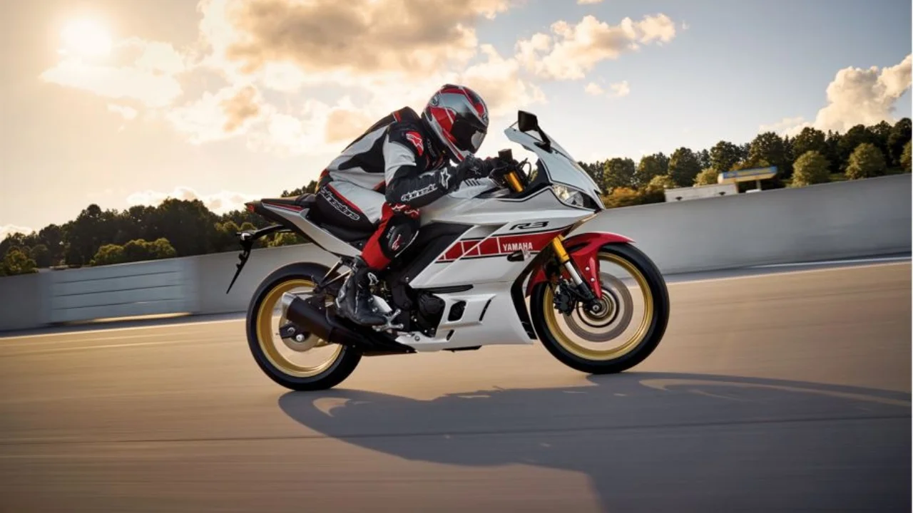 Yamaha YZF R3 World GP 60th Anniversary Edition