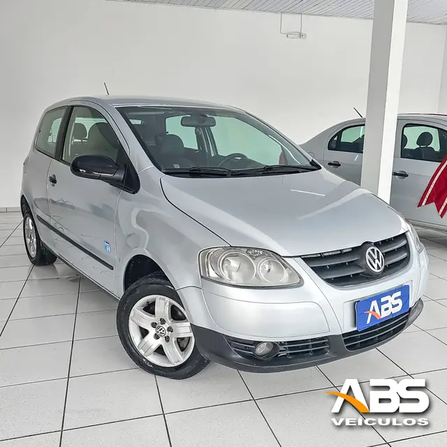 Carro Volkswagen Fox 2009 Route 1.0 8V (Flex) 2p