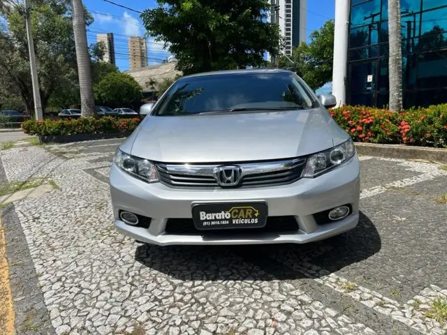 Carro Honda Civic 2013 New  LXS 1.8 16V i-VTEC (Flex)