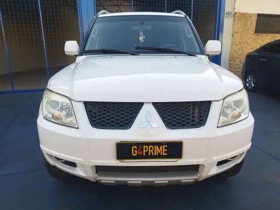 Carro Mitsubishi Pajero TR4 2012 2.0 16V 4x2 (Flex)