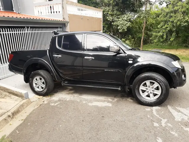 Carro Mitsubishi L200 Triton Sport 2010 L 200 Triton HPE 4x4 3.5 V6 (flex) (cab. dupla) (aut)