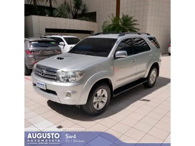 Carro Toyota Hilux SW4 2011 SRV 4x4 3.0 Turbo  (aut)