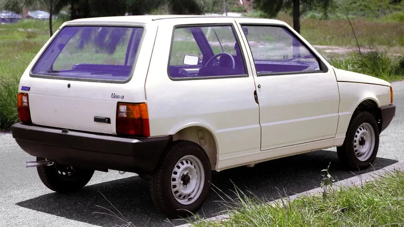 Fiat Uno S: o popular "quase" 1.0 que antecipou o Mille