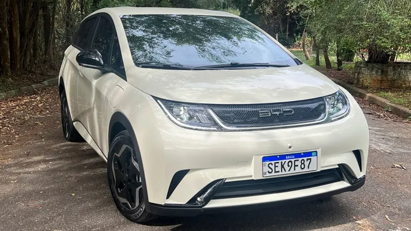 Efeito BYD: preços de elétricos e híbridos despencam até R$ 100.000