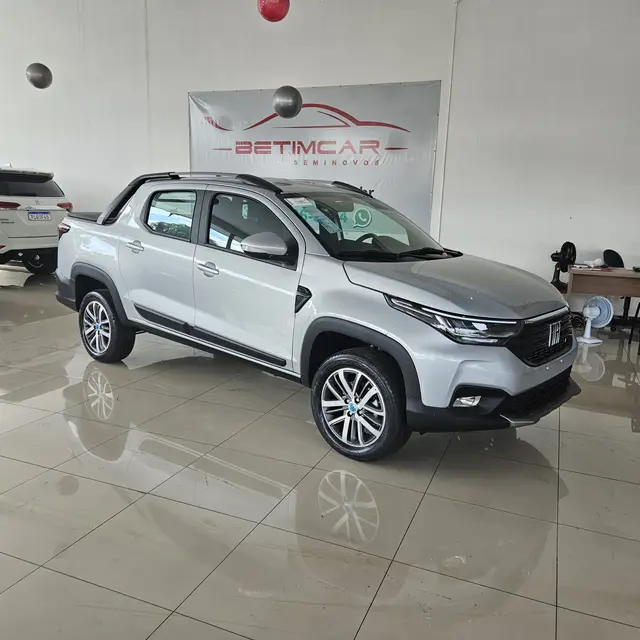 Carro Fiat Strada 2023 Volcano 1.3 CD (Flex)