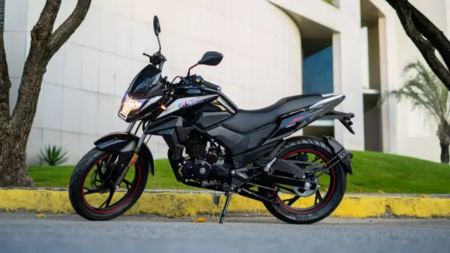 Carro Shineray JEF 150 2025 149 cc