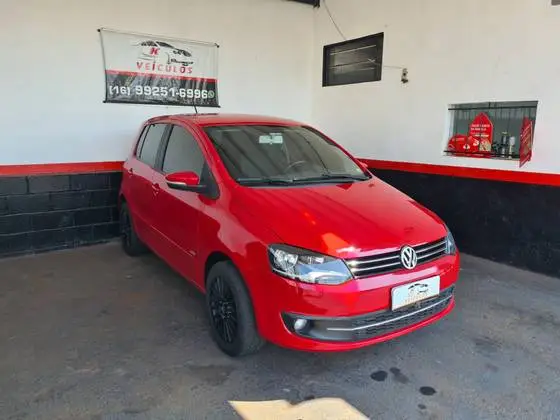 Carro Volkswagen Fox 2013 1.0 VHT (Flex) 4p