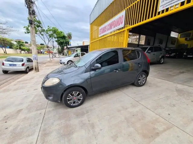 Fiat Palio Attractive 1.4 8V (Flex)