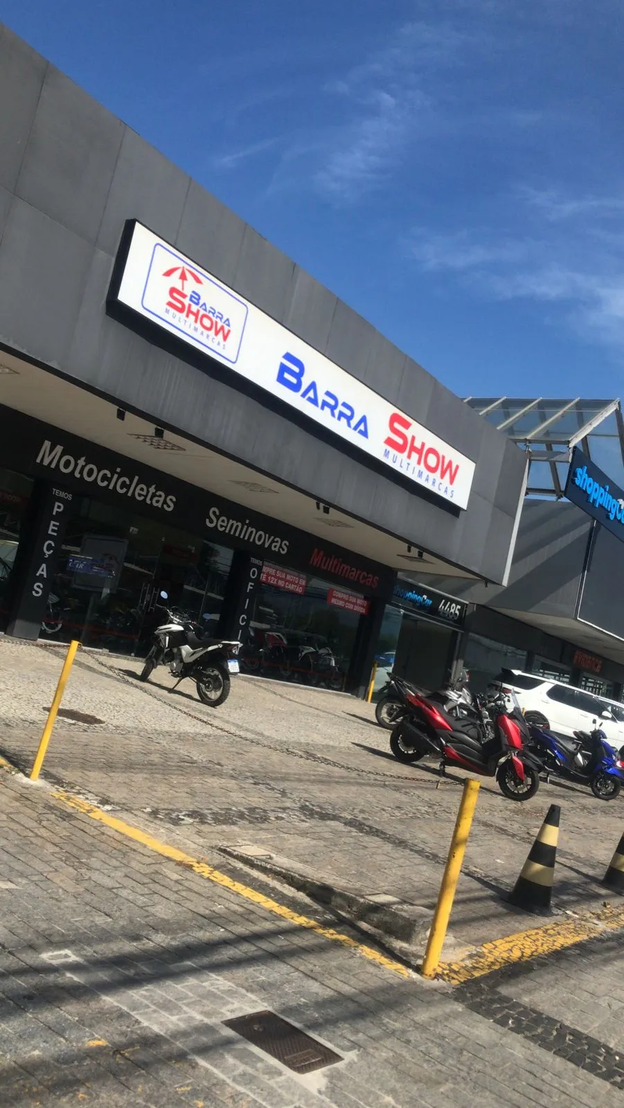 Fachada da loja BARRA SHOW MULTIMARCAS - Rio de Janeiro - RJ