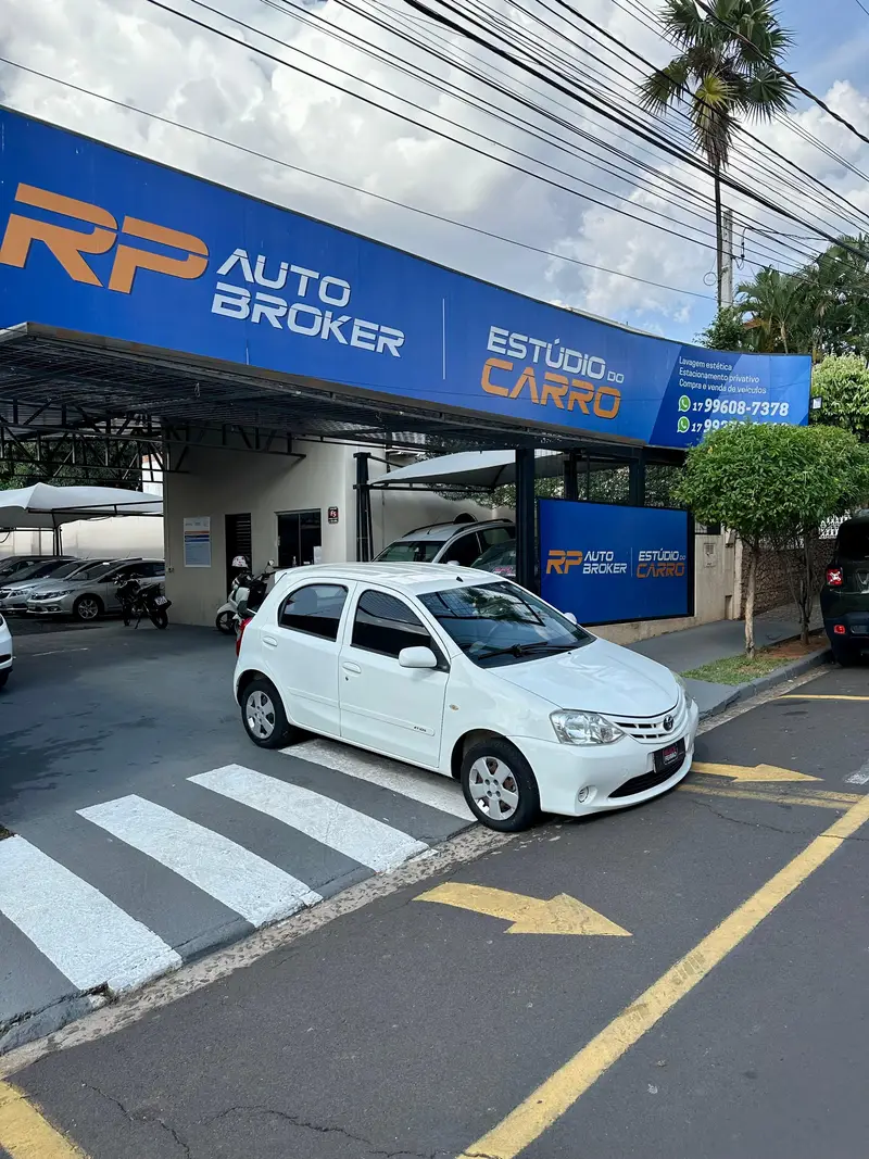 Toyota Etios X 1.3 (Flex)