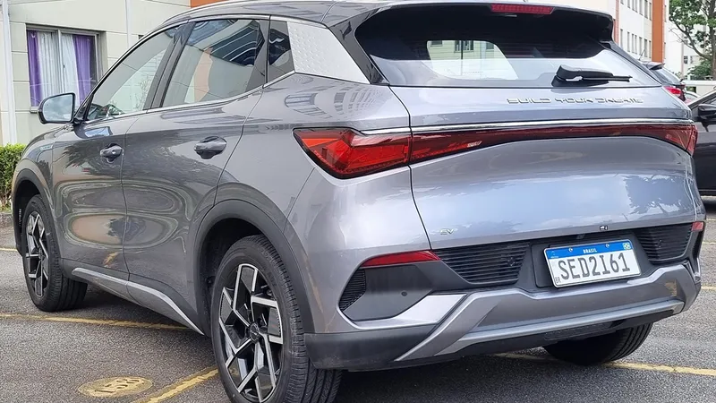 Como será o aumento de imposto sobre carros elétricos importados