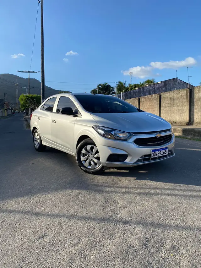 Carro Chevrolet Onix Plus 2020 JOY Plus 1.0 8V 4p Flex Mec.