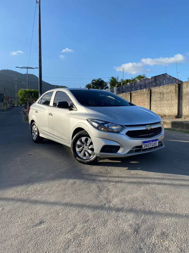 Chevrolet Onix Plus JOY Plus 1.0 8V 4p Flex Mec.