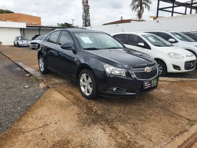 Carro Chevrolet Cruze 2013 LT 1.8 16V Ecotec (Flex)